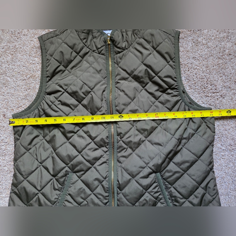 Quilted Green and Black Vests - Picture 6 of 6